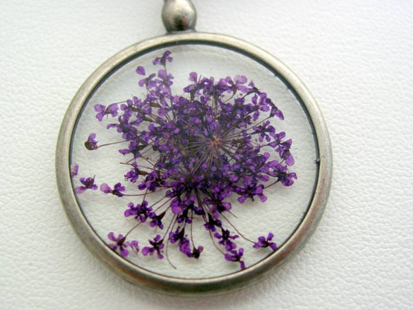 Queen Anne's Lace Necklace Purple Dried Pressed Flower In Resin Necklace (J5)