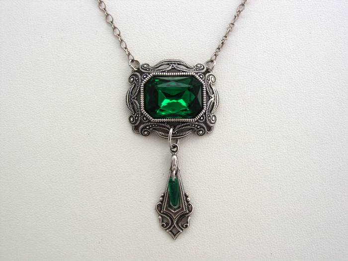 Victorian Emerald Green Necklace Octagon Drop Necklace