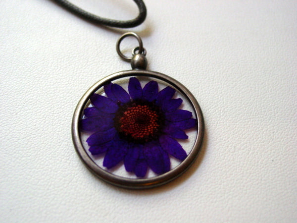 Purple Daisy Necklace Dried Pressed Flower In Resin Necklace (2)