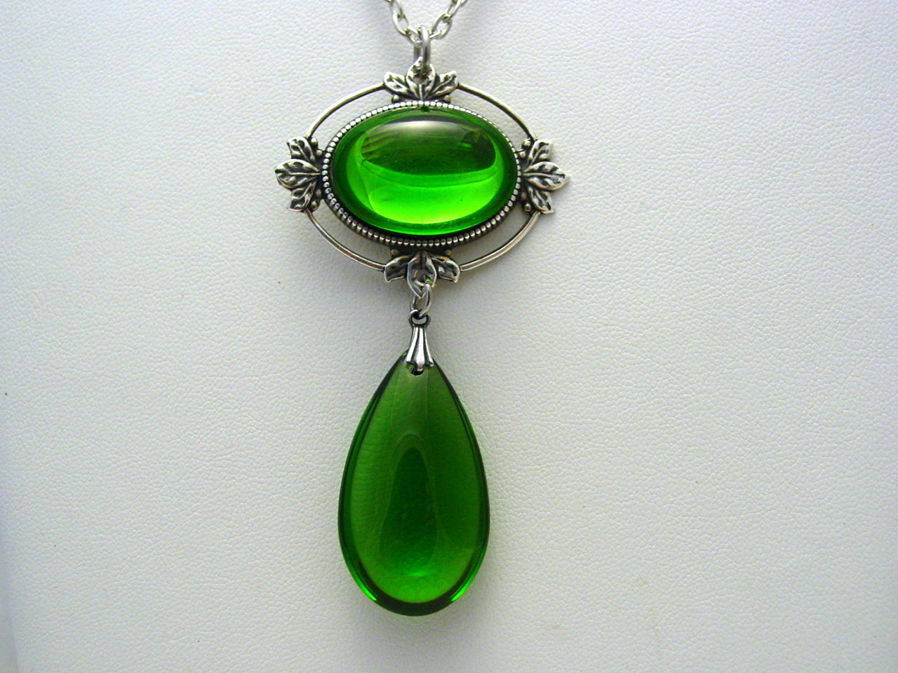 Witches Of East End Green Silver Oxidized Finish Necklace Wendy's Witches of East End